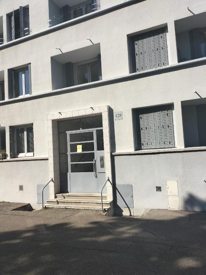 Joli Appartement Proche Metro リヨン エクステリア 写真
