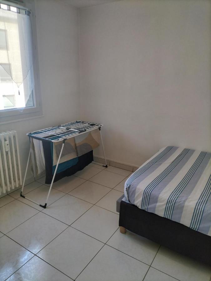 Joli Appartement Proche Metro リヨン エクステリア 写真